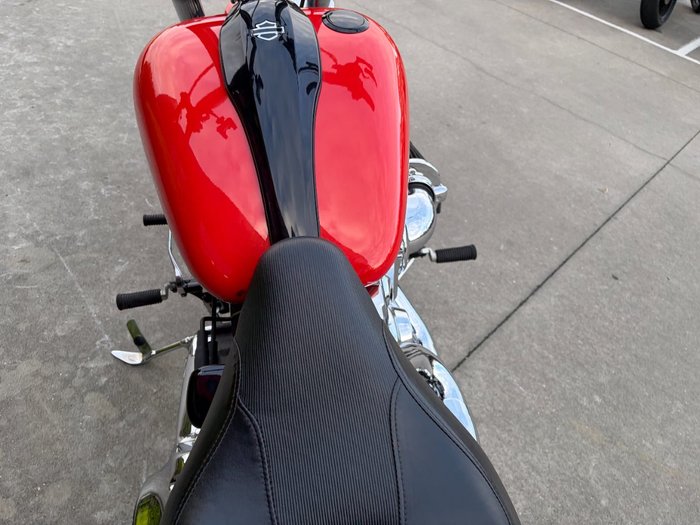 2017 HARLEY-DAVIDSON FXSB SOFTAIL BREAKOUT Orange