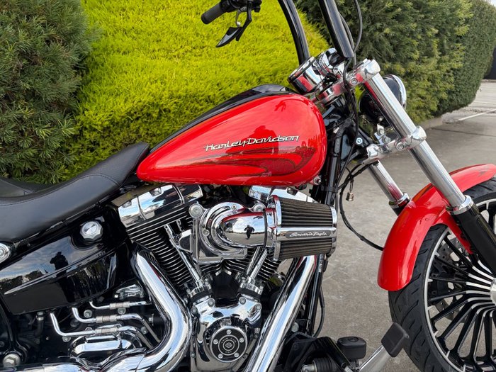 2017 HARLEY-DAVIDSON FXSB SOFTAIL BREAKOUT Orange