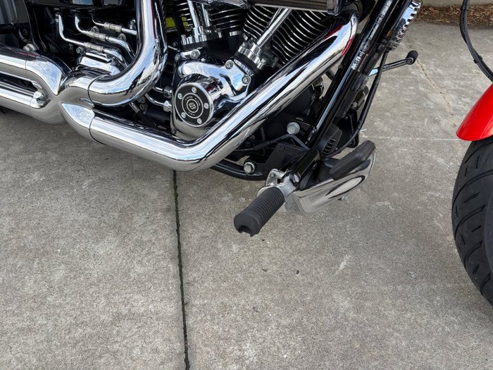2017 HARLEY-DAVIDSON FXSB SOFTAIL BREAKOUT Orange