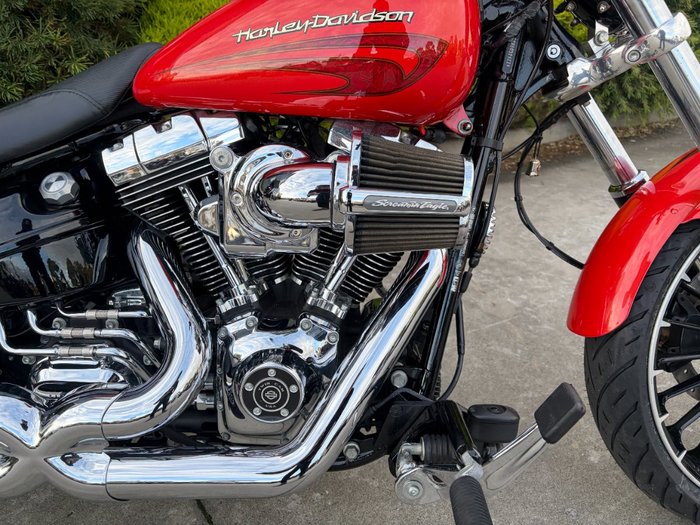 2017 HARLEY-DAVIDSON FXSB SOFTAIL BREAKOUT Orange