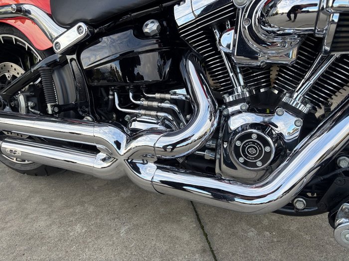 2017 HARLEY-DAVIDSON FXSB SOFTAIL BREAKOUT Orange