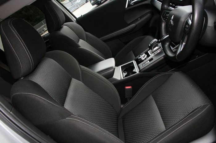 2024 Mitsubishi Outlander LS