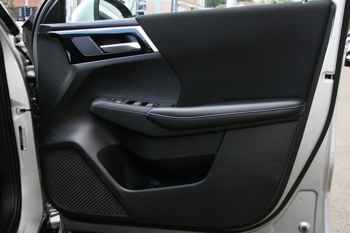 2024 Mitsubishi Outlander LS