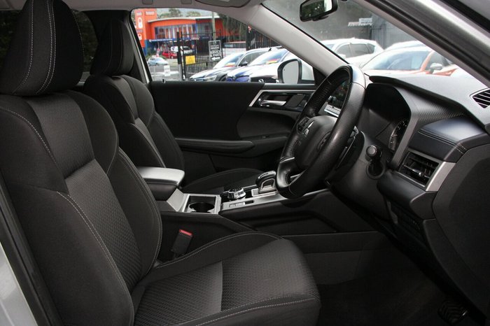 2024 Mitsubishi Outlander LS