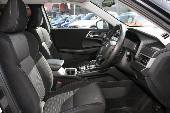 2024 Mitsubishi Outlander LS