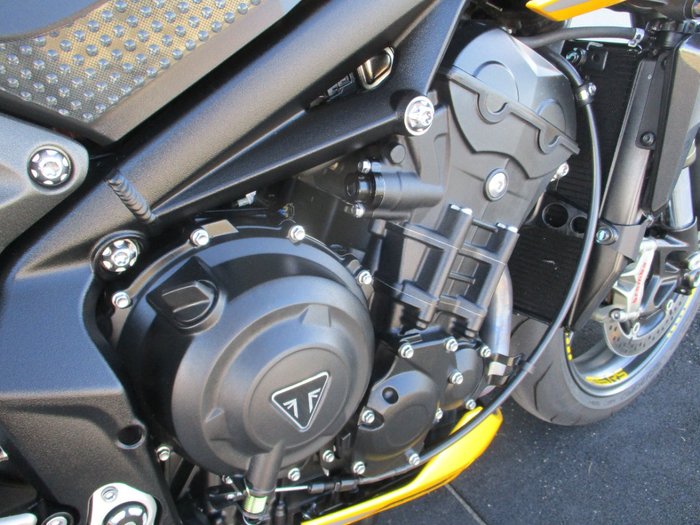 2025 Triumph STREET TRIPLE RS Yellow