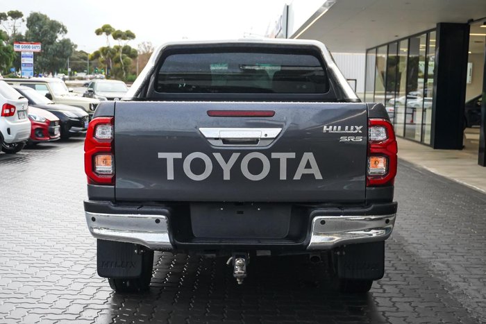 2021 Toyota Hilux SR5