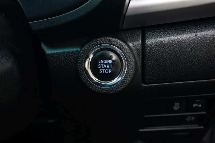 2021 Toyota Hilux SR5