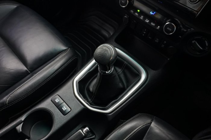 2021 Toyota Hilux SR5