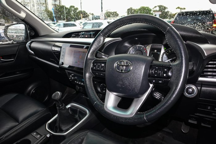 2021 Toyota Hilux SR5