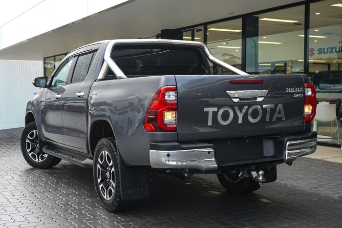 2021 Toyota Hilux SR5