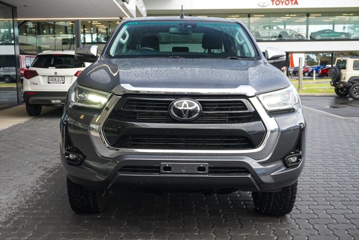 2021 Toyota Hilux SR5