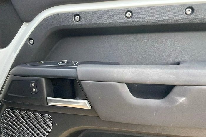 2021 Land Rover Defender 90 P300