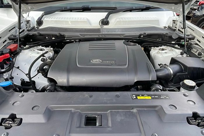 2021 Land Rover Defender 90 P300