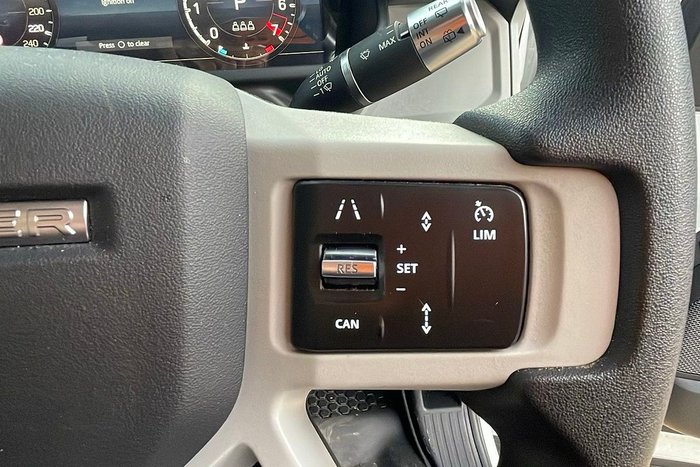 2021 Land Rover Defender 90 P300