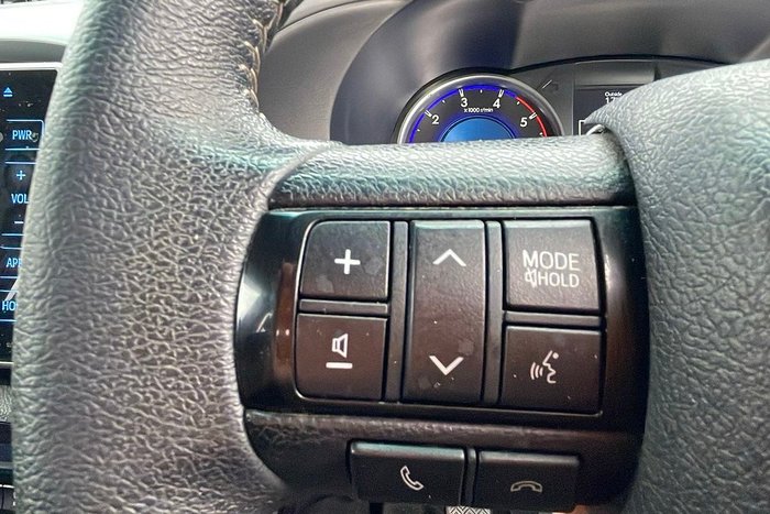 2017 Toyota Hilux SR5