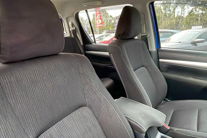 2017 Toyota Hilux SR5