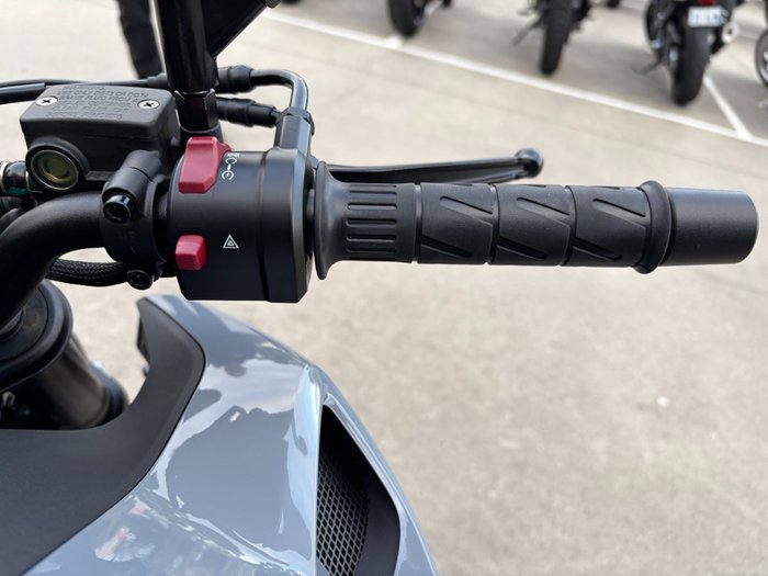 2025 CFMOTO 300 NK ABS Black