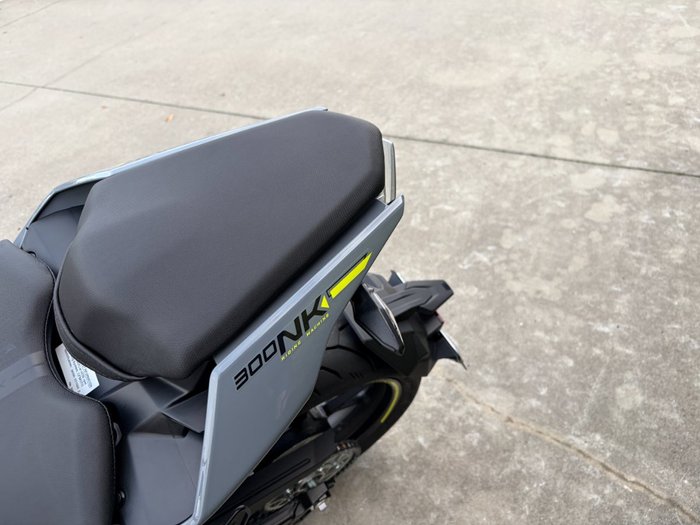 2025 CFMOTO 300 NK ABS Black