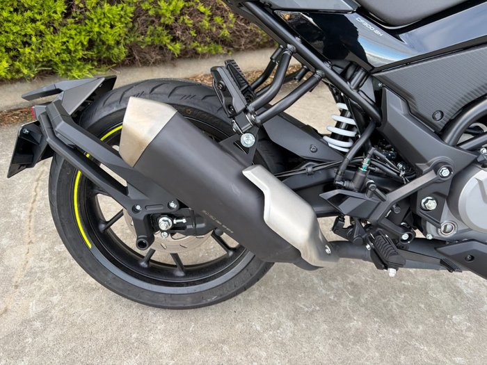 2025 CFMOTO 300 NK ABS Black