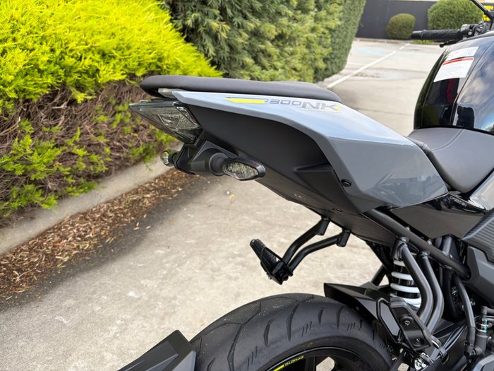 2025 CFMOTO 300 NK ABS Black