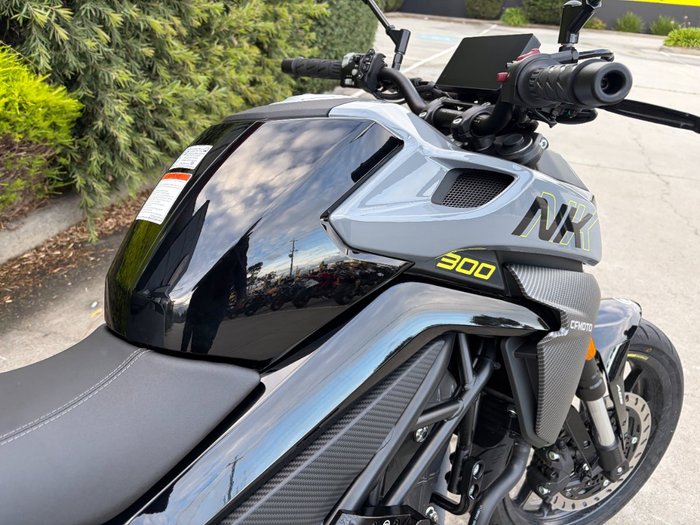 2025 CFMOTO 300 NK ABS Black