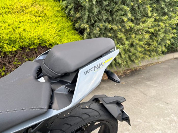 2025 CFMOTO 300 NK ABS Black