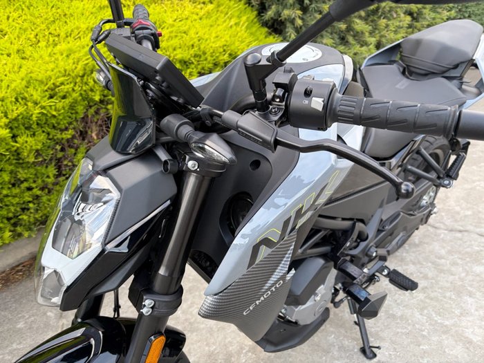 2025 CFMOTO 300 NK ABS Black