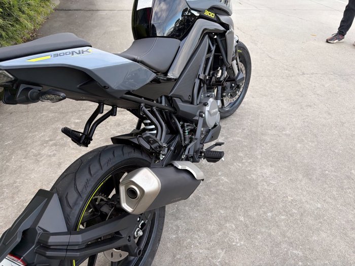 2025 CFMOTO 300 NK ABS Black
