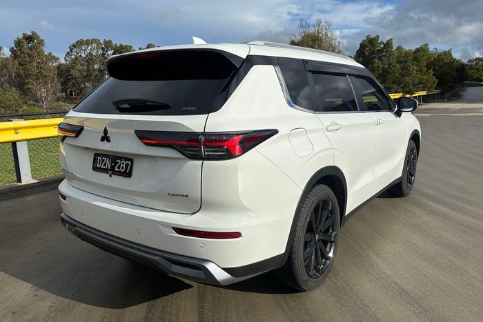 2025 Mitsubishi Outlander Aspire