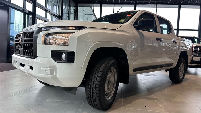 2026 Mitsubishi Triton GLX MV MY26 4x2 White