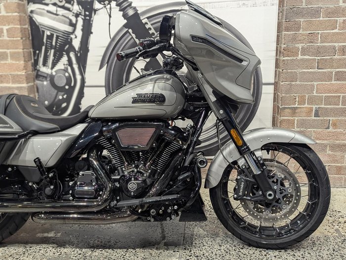 2023 Harley-Davidson CVO Street Glide 121 (FLHXSE) Touring Silver