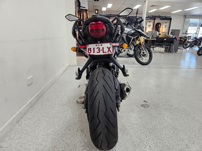 2015 Triumph STREET TRIPLE 660 Red