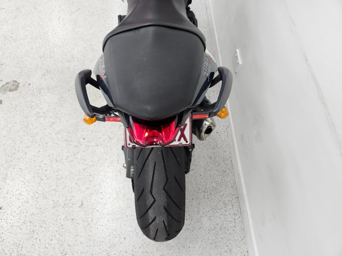 2015 Triumph STREET TRIPLE 660 Red