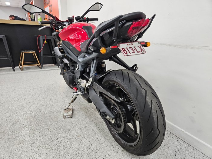 2015 Triumph STREET TRIPLE 660 Red