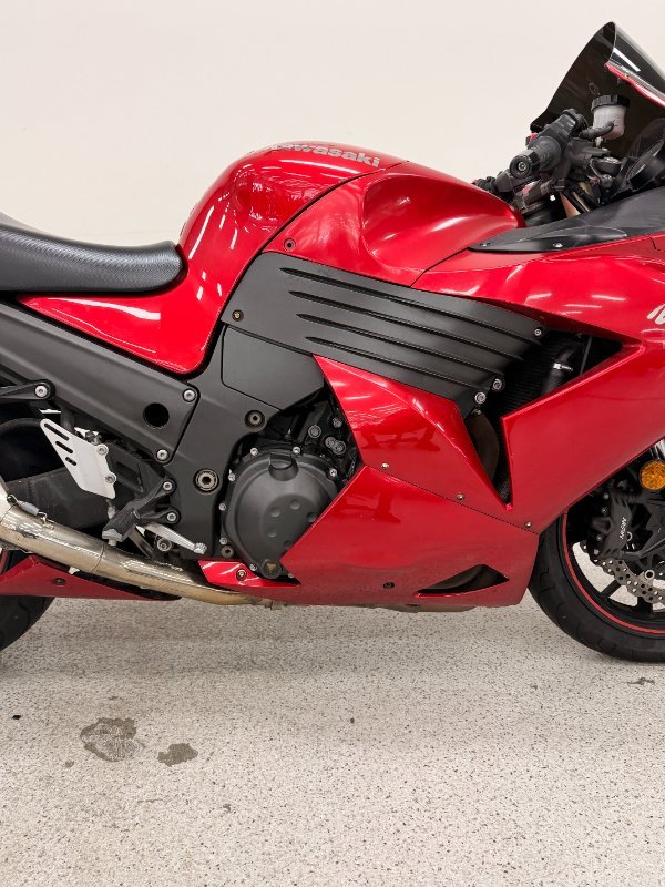2010 Kawasaki NINJA ZX-14 (ZX14-R) Red
