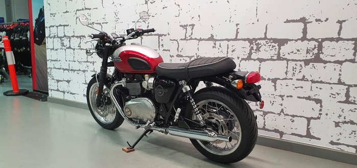 2026 Triumph Bonneville T120 Bonneville Red