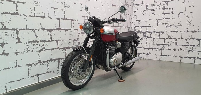 2026 Triumph Bonneville T120 Bonneville Red