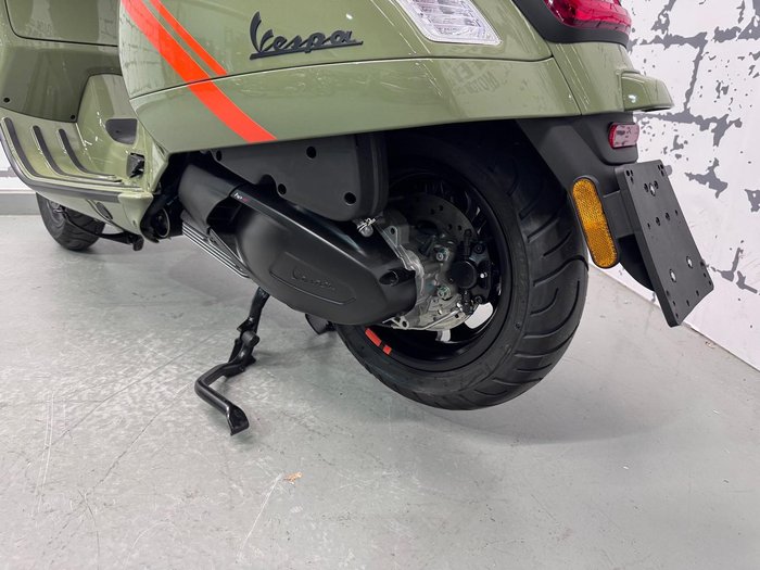 2025 Vespa GTV 300 GTV Green
