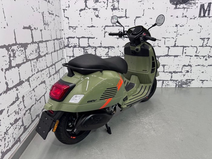 2025 Vespa GTV 300 GTV Green
