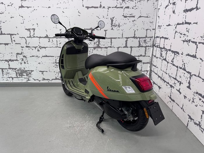 2025 Vespa GTV 300 GTV Green