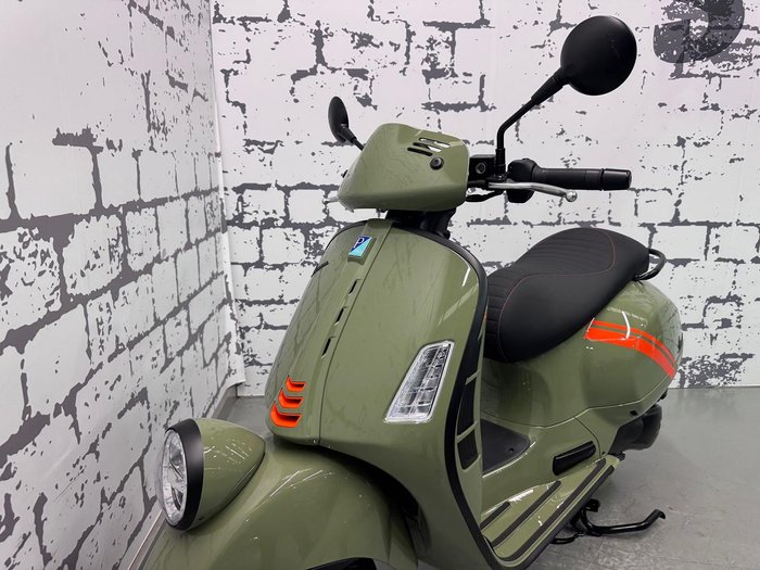 2025 Vespa GTV 300 GTV Green
