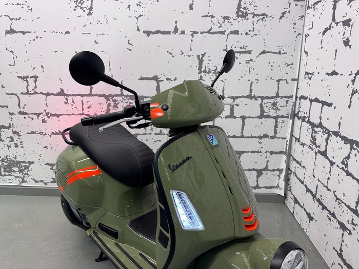 2025 Vespa GTV 300 GTV Green
