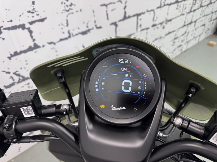 2025 Vespa GTV 300 GTV Green