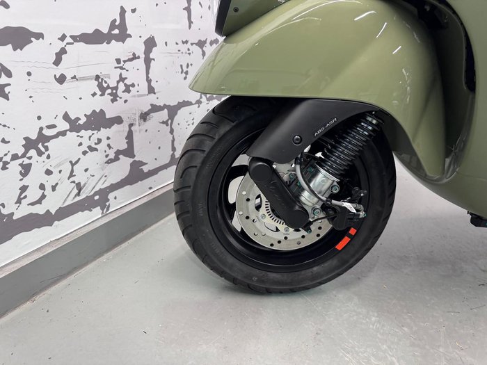 2025 Vespa GTV 300 GTV Green