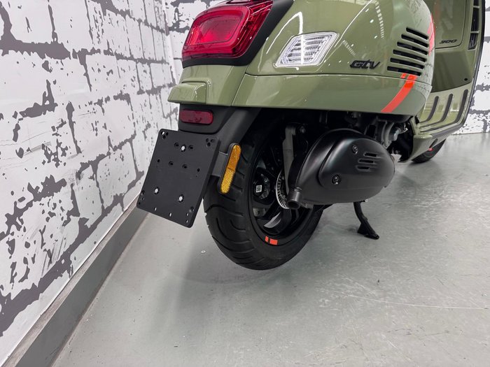 2025 Vespa GTV 300 GTV Green