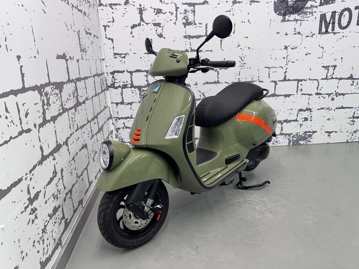 2025 Vespa GTV 300 GTV Green