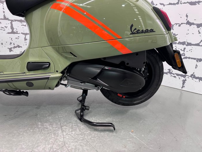 2025 Vespa GTV 300 GTV Green