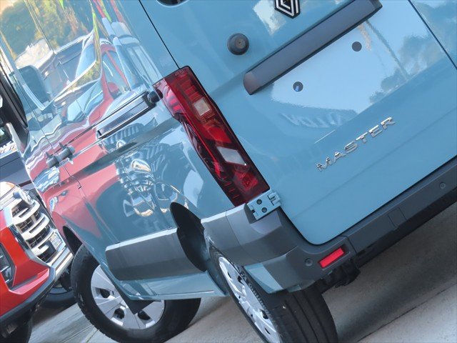 2026 RENAULT MASTER