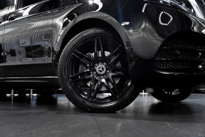 2022 Mercedes-Benz V-Class V300 d AMG Avantgarde